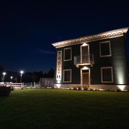 B & Bike Di Ristorante Italia 몸벨로 몬페라토 외부 사진