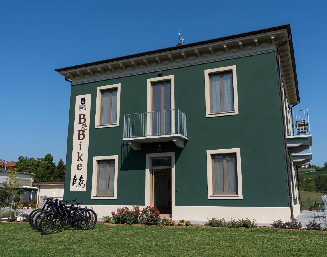 B & Bike Di Ristorante Italia 몸벨로 몬페라토 외부 사진